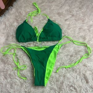 💕 green dual tone bikini